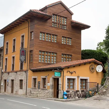 فندق Balcon De Aguera San Martin (Asturias)